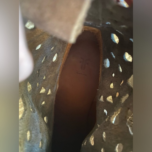 FRYE Women’s Victoria Cut Short Elephant Soft Oiled Suede Boots, size 8.5 - Picture 15 of 16